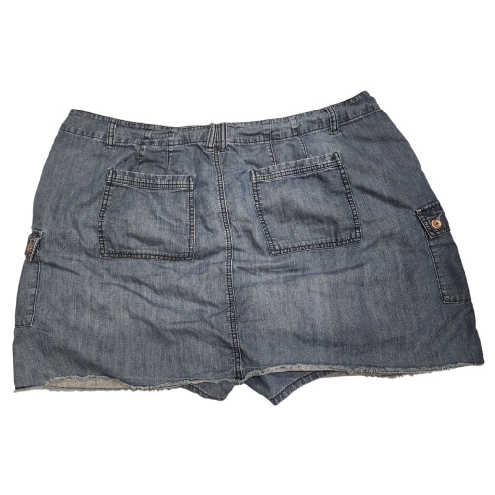 Lane Bryant Denim Cargo Skort Sz 24 - Picture 2 of 8